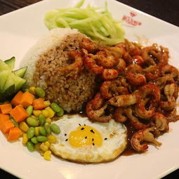 探索“超人龍蝦蓋澆飯” 產(chǎn)品特色、視覺(jué)呈現(xiàn)與餐飲管理之道